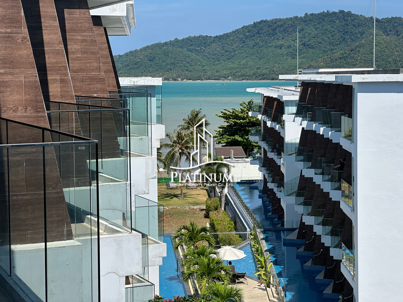 🌊 Beachfront 1-Bedroom Condo for Rent – Rawai, Phuket
